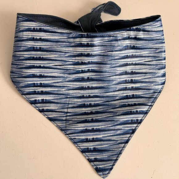 Brand New Handmade Reversible Dog Scarf & Bow Tie Size Medium - Picture 2 of 6